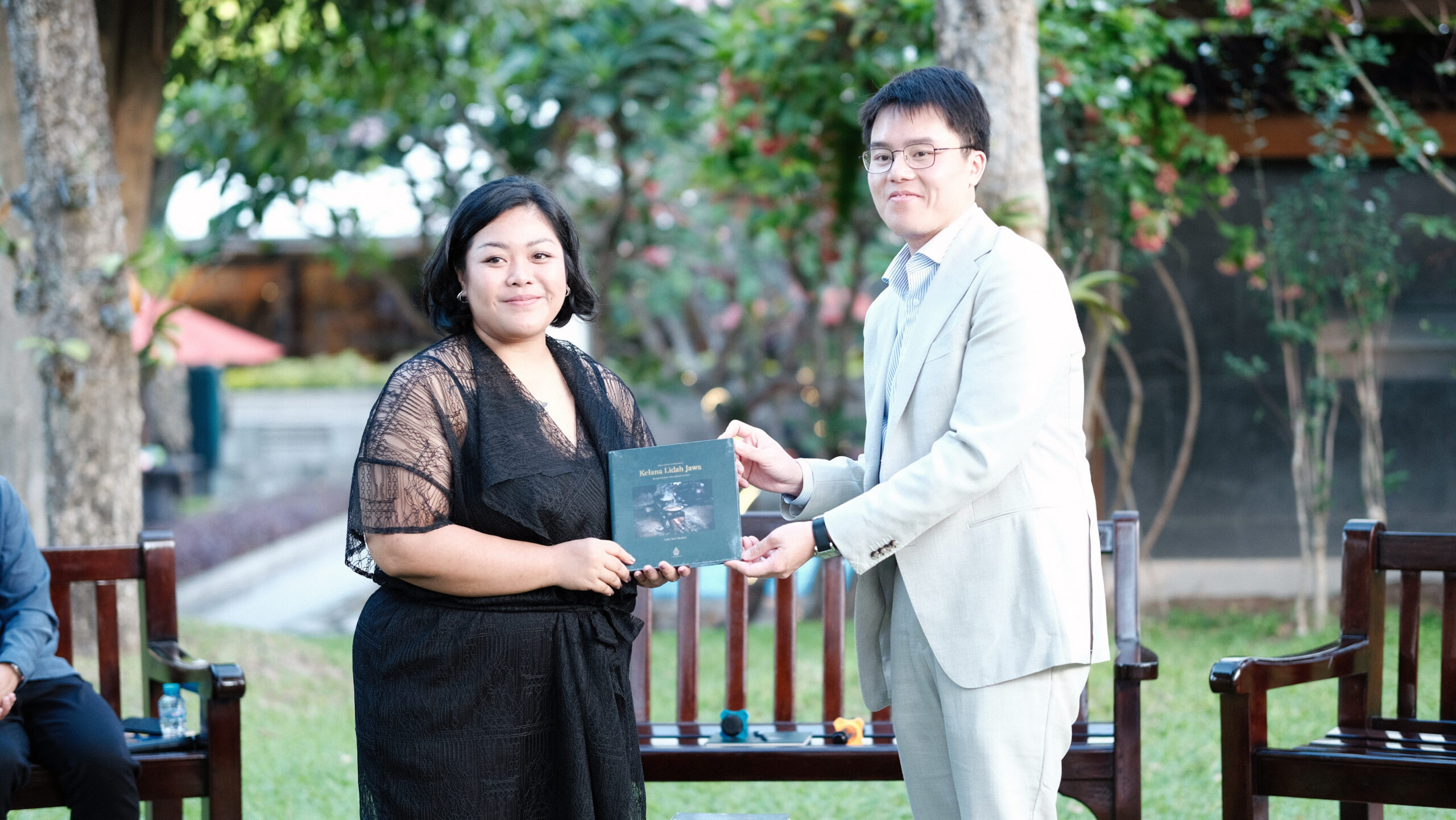 Kelana Lidah Jawa, Eksplorasi Kuliner Melalui Rasa dan Sastra