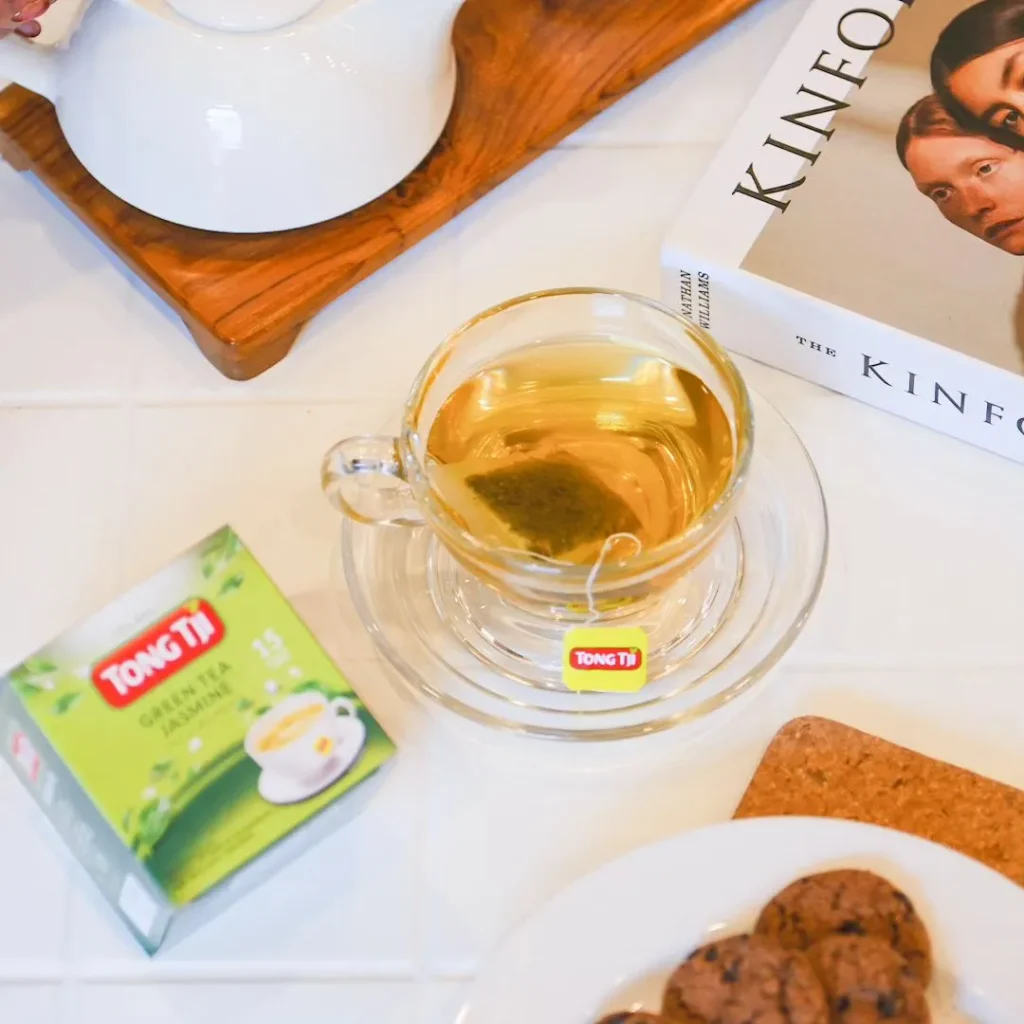 plaza ambarrukmo tenant