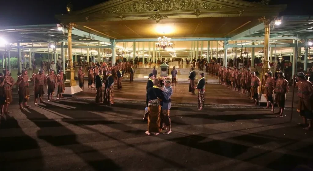 Tradisi malam satu suro mangkunegaran