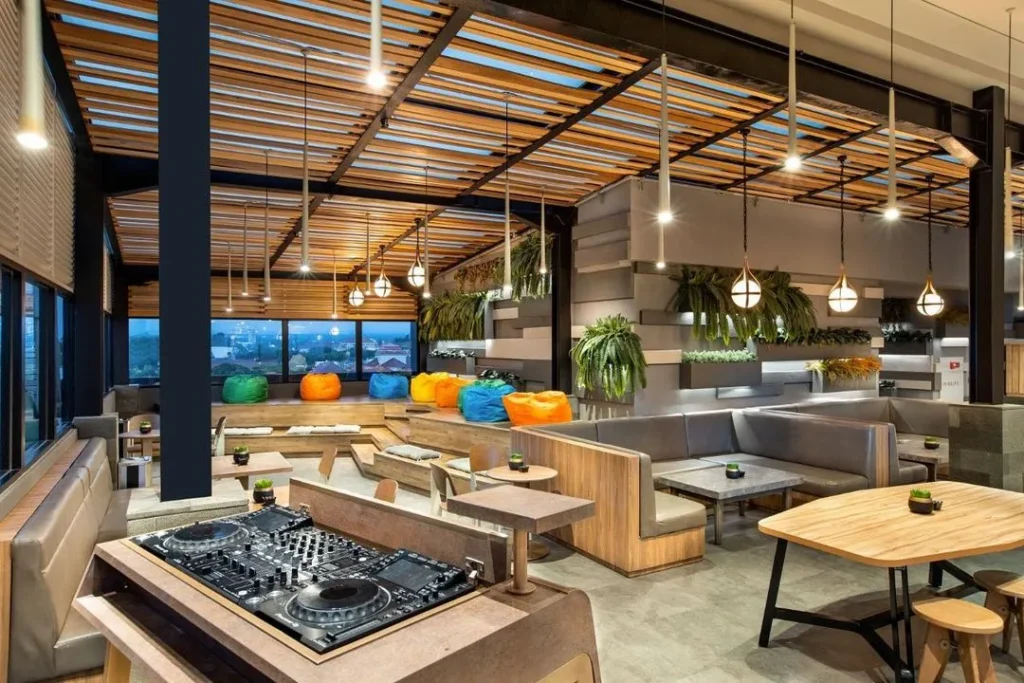 Bar di jogja - What the deck