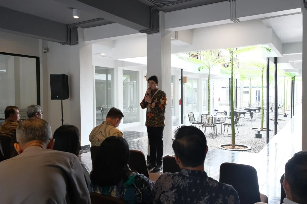 soft opening vrtx compound space