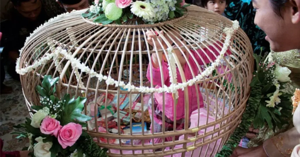 Kurungan Tedak Siten