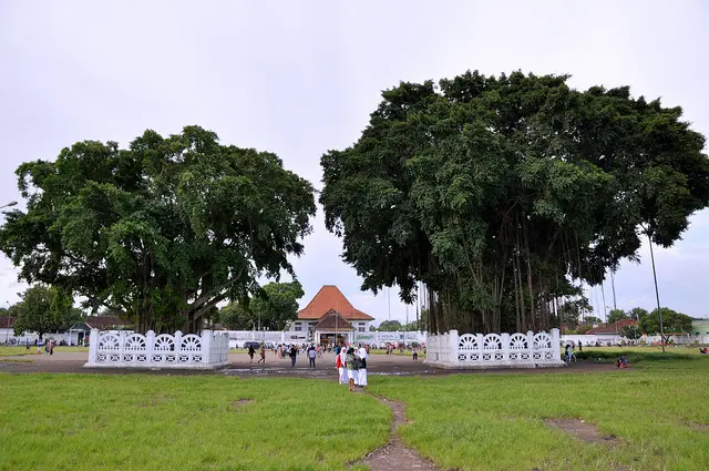 Supit Urang Alun alun lor