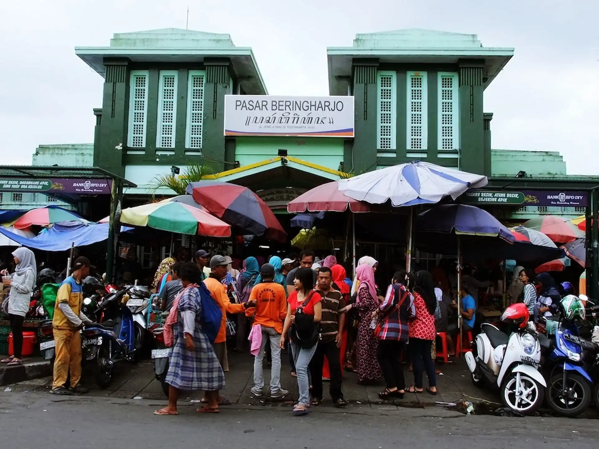 Tampak depan pasar beringharjo terbaru