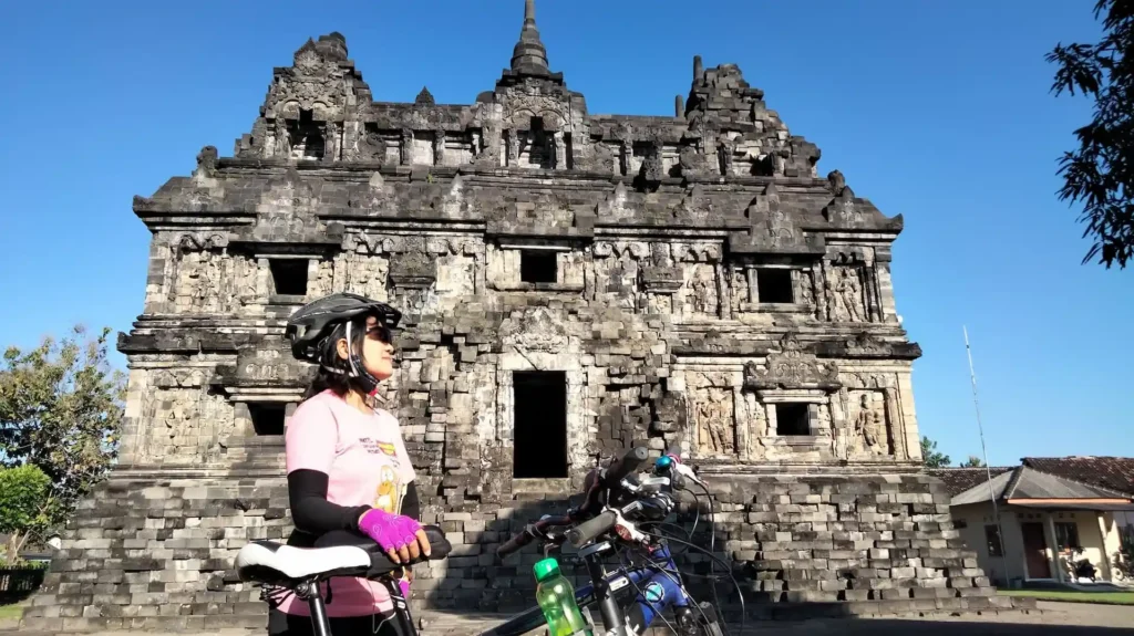 Tips Berkunjung ke Candi Sari
