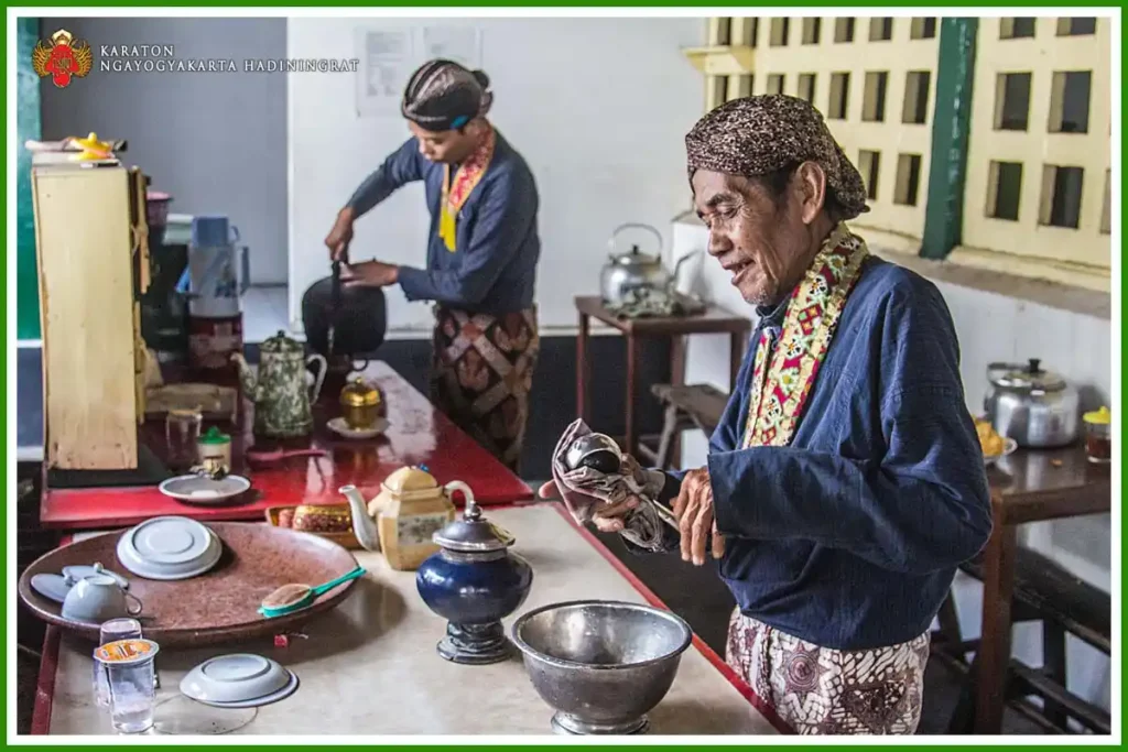 Penyajian Teh dalam Tradisi Patehan