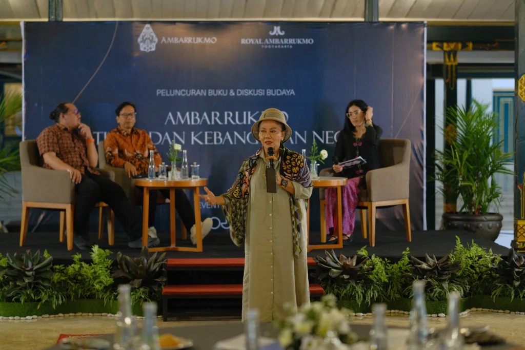 Buku Ambarrukmo Jatidiri dan Kebanggaan Negeri