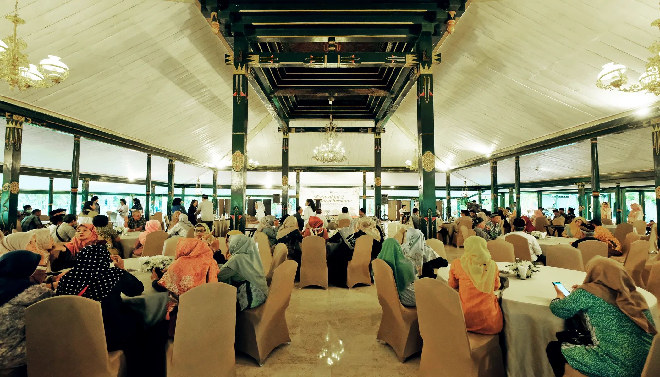 Buka Puasa Ambarrukmo Group bersama Warga