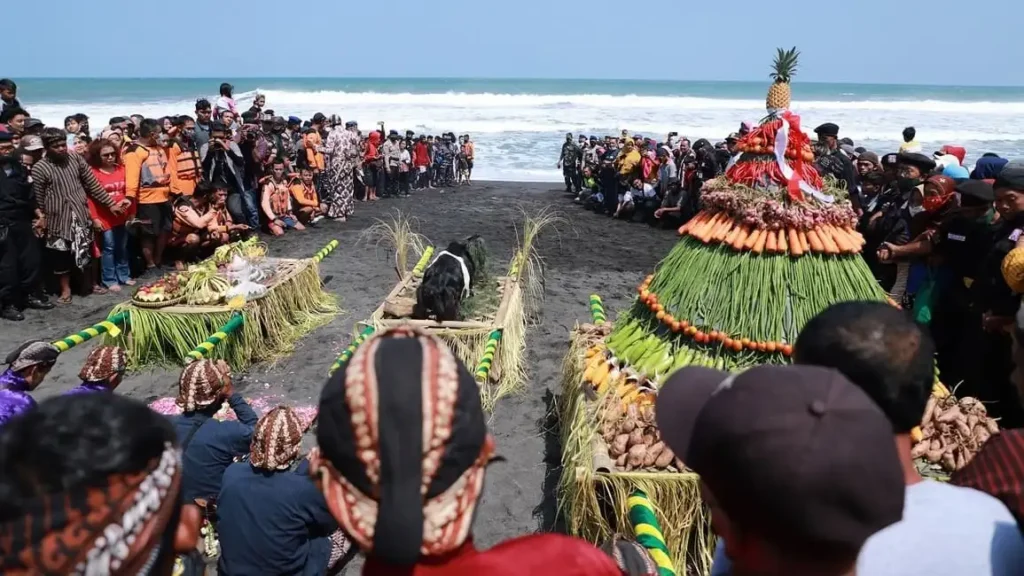 Labuhan | Upacara adat yogyakarta