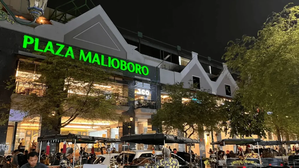 Plaza Malioboro Mall, Plazma
