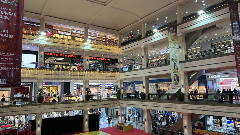 tenant plaza ambarrukmo