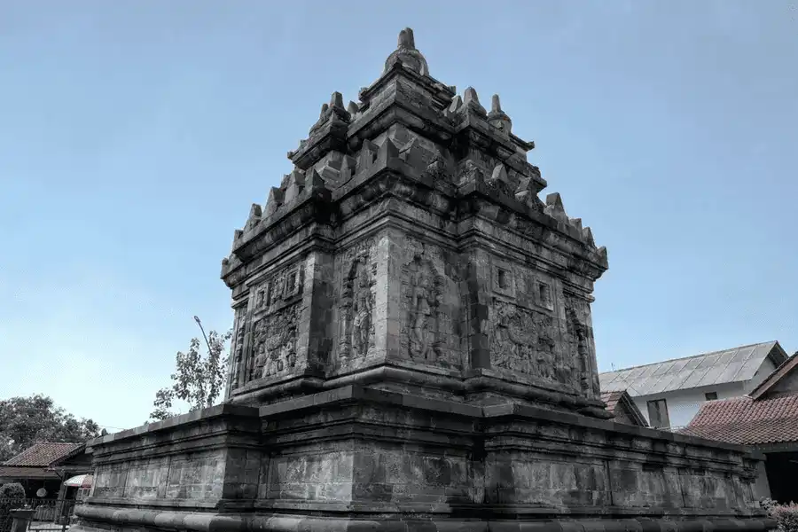 Trilogi Suci: Mendut, Pawon, Borobudur
