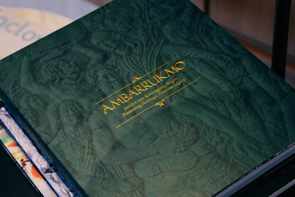Buku Ambarrukmo Jatidiri dan Kebanggaan Negeri