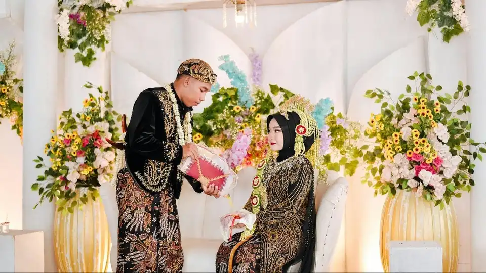 Tradisi Nikah Adat Jawa dengan Sentuhan Modern