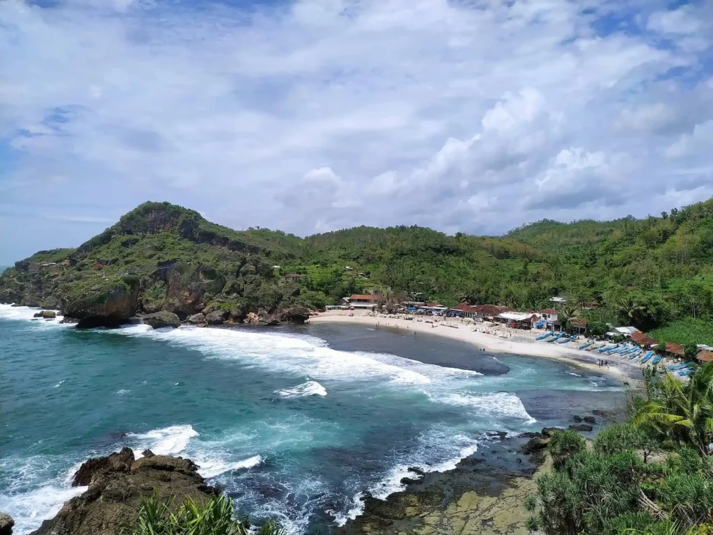 Pemandangan Pantai Siung