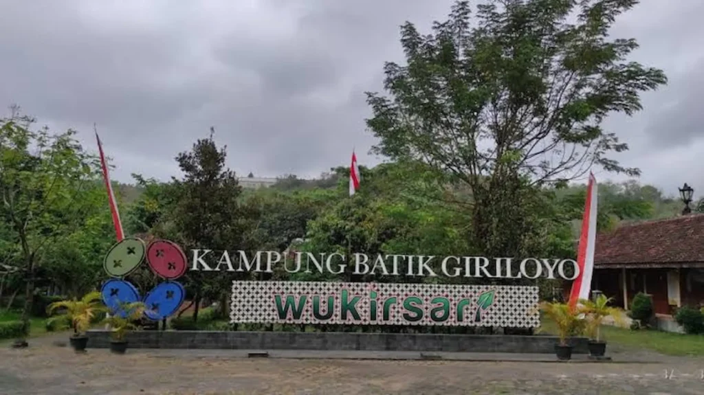 Kampung batik jogja Suasana di Kampung Batik Giriloyo