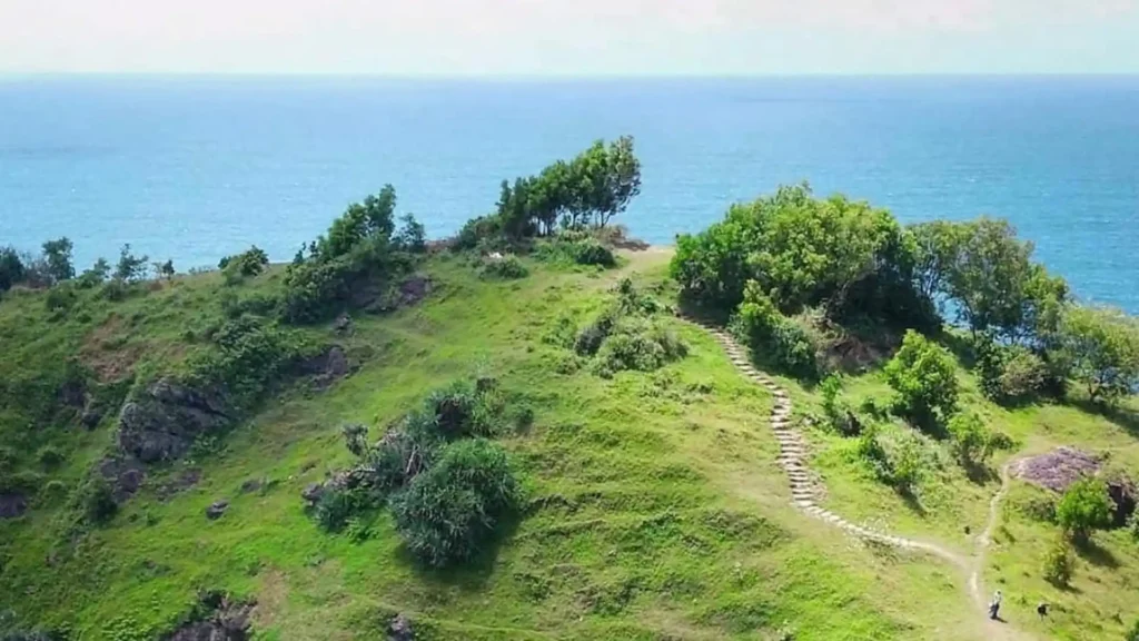 Panduan Berkunjung ke Bukit Pengilon