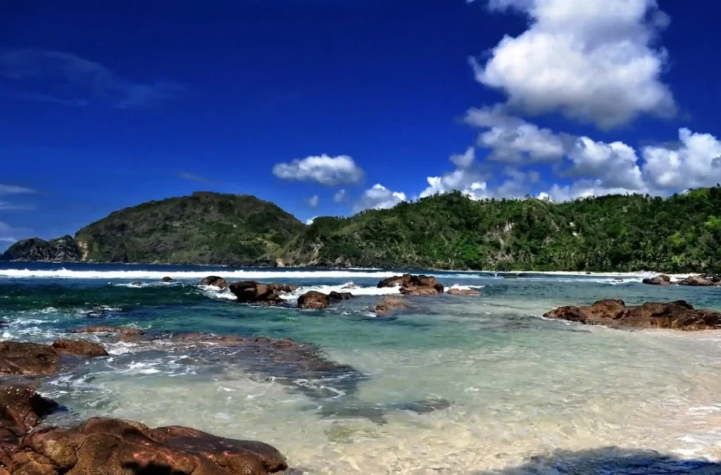 Bukit Pengilon dan Pantai Wediombo