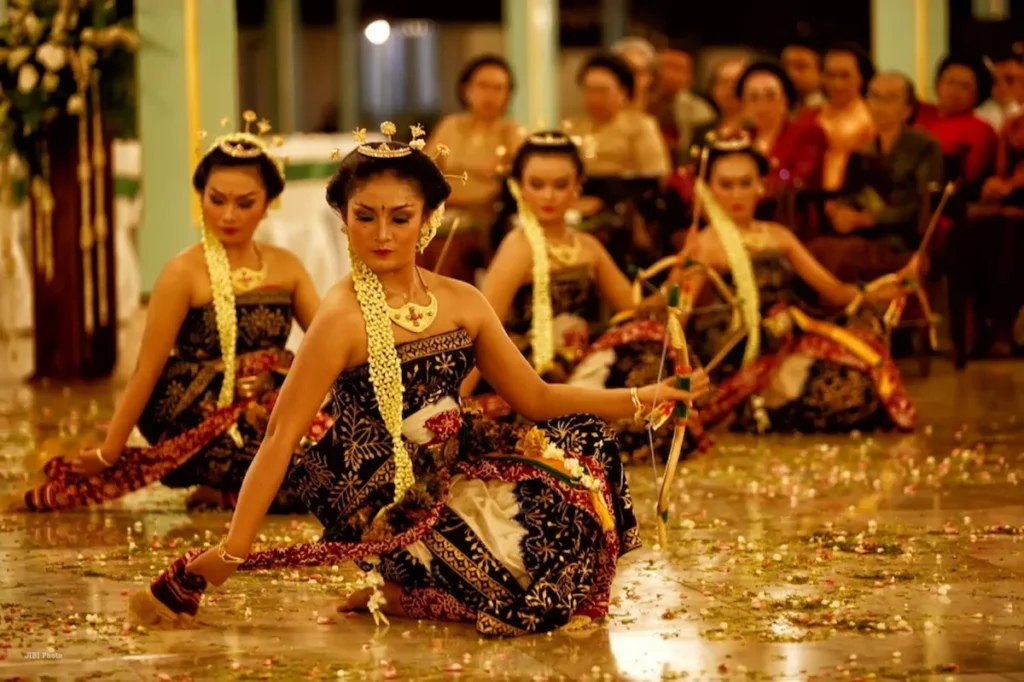 Tari Bedhaya Ketawang